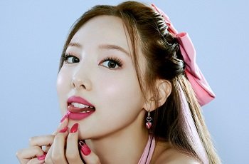 Đại gia mua dâm em Nayeon TWICE xinh đẹp